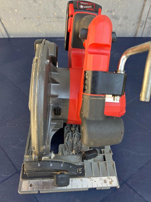 Ръчен Акумулаторен Циркуляр Milwaukee M18 FUEL (M18 FCSG66) + Батерия