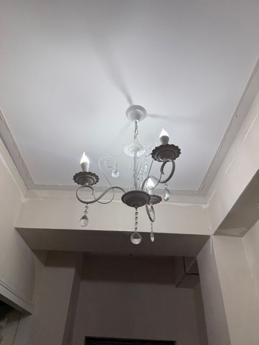 Продам люстры по 10к-15к