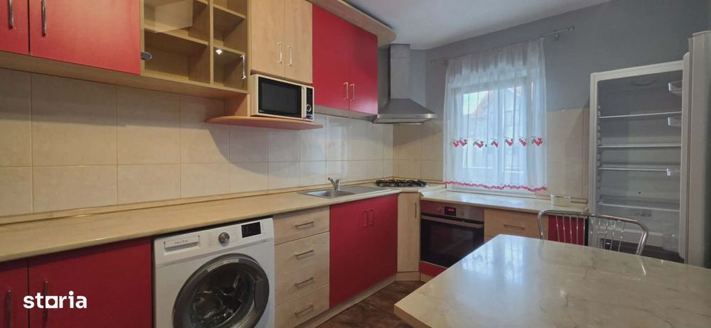 Ap 2 cam. decomandat de închiriat, str. Moldovei