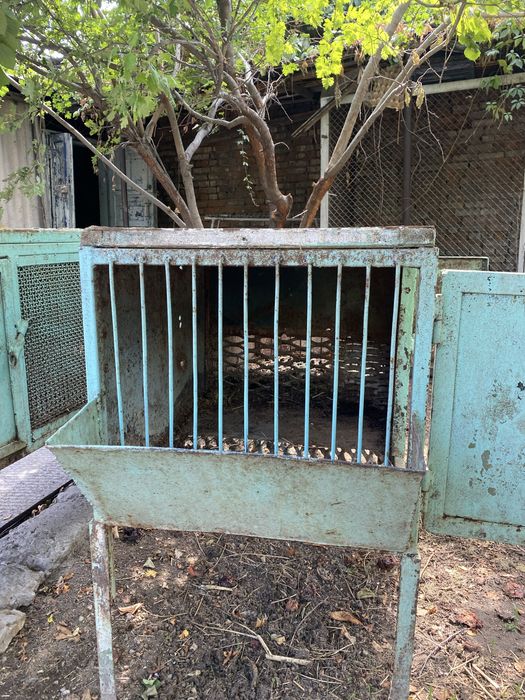 Крольчатники 2 шт железные