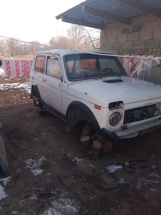 Нива на запчасти