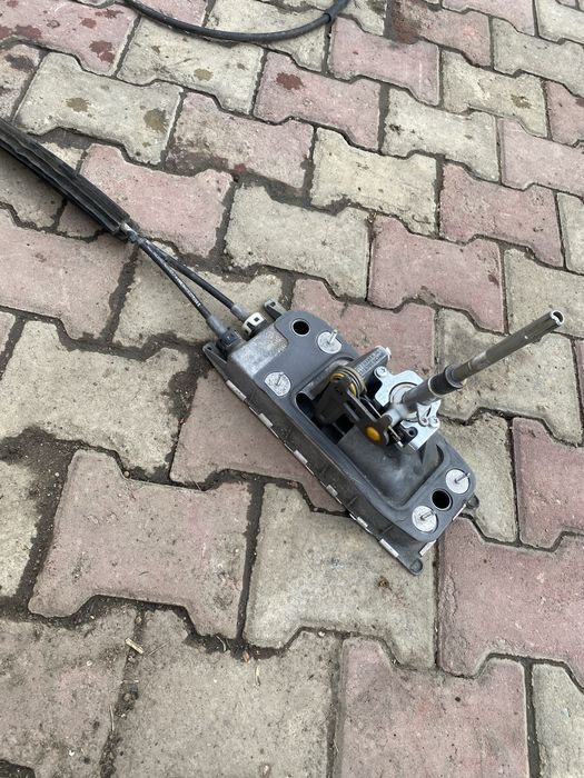 Timonerie Audi A3 8P 1.9 TDI BKC BLS BXE 5 trepte 6 trepte 1K0711061A