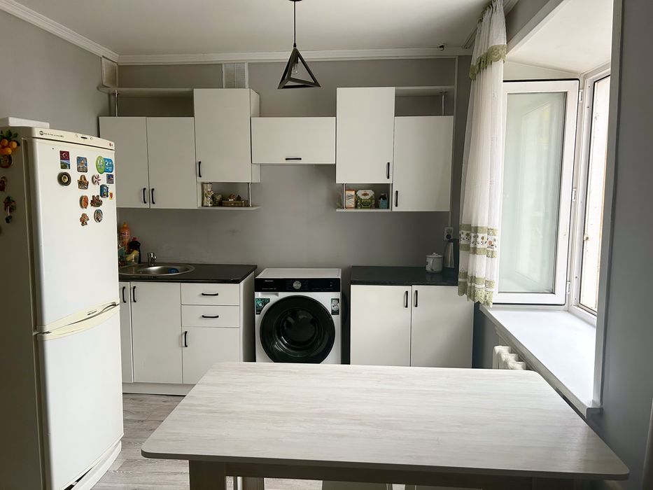 Продам 1 комнатную квартиру бывшее кафе