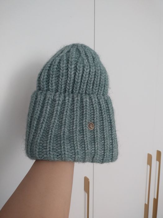 Продам зимнию шапку