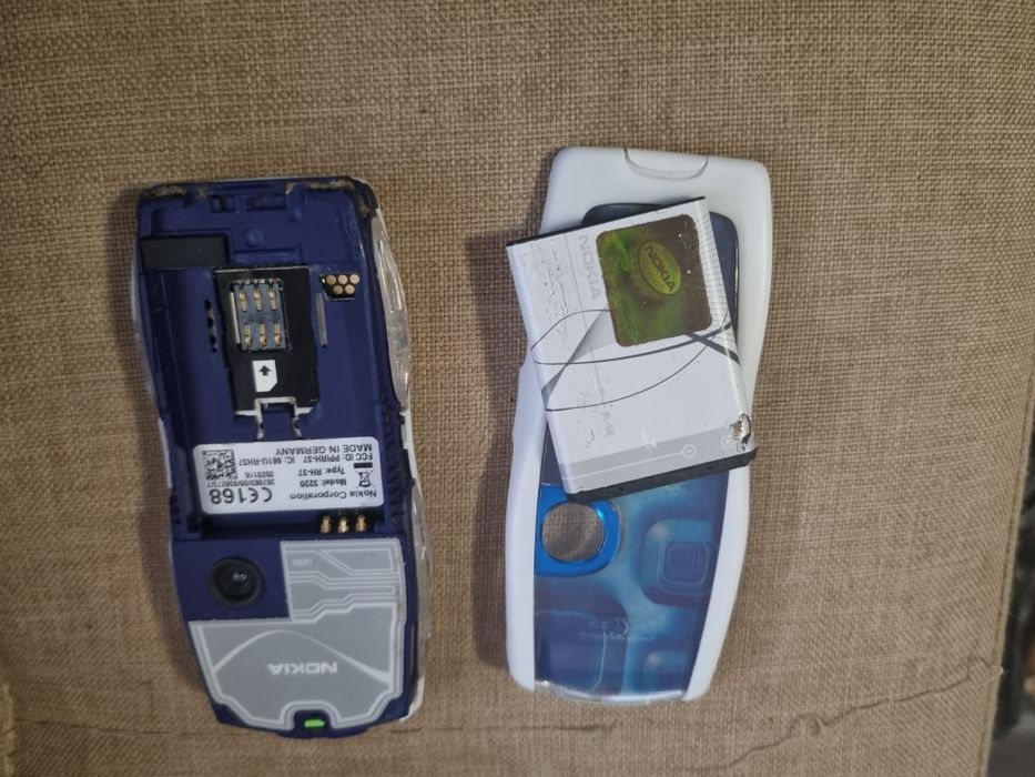 Телефон Нокия 3220