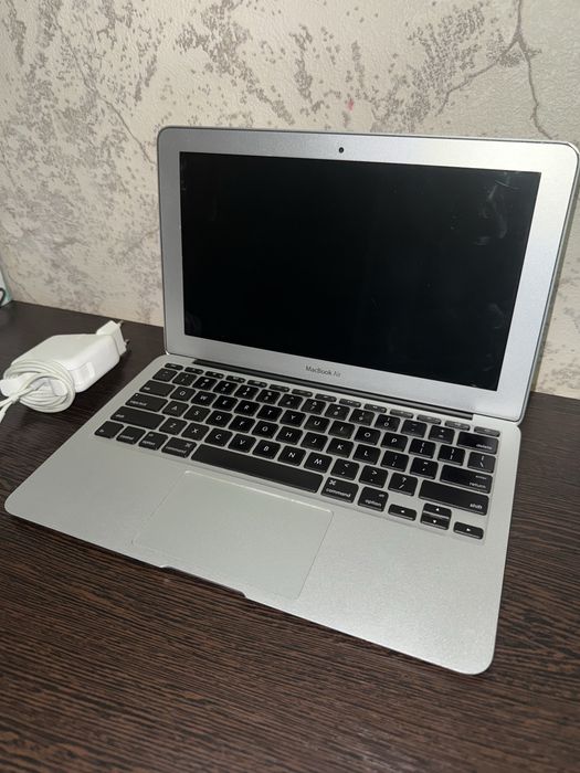 Продам Macbook Air
