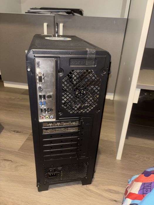 Pc gaming  pentru 800 de lei in plus dau si un monitor (schimb si cu mtb