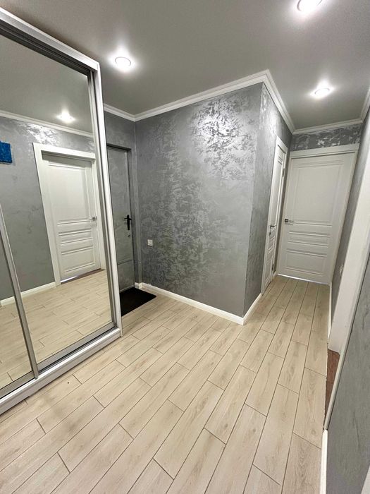 Продаётся 4х комн квартира