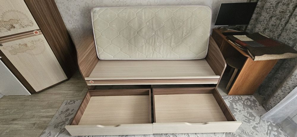 продам односпальную кровать