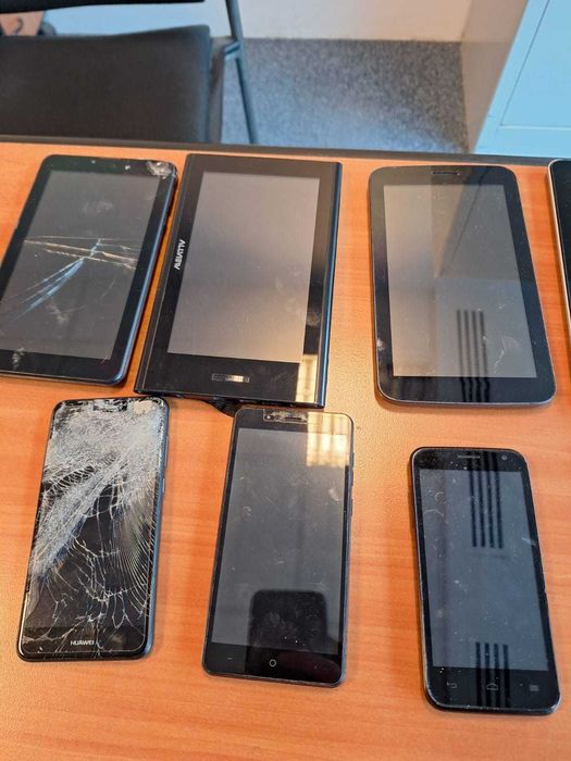 Vand Lot Tablete Smartphone netestate  - piese Allview, Huawei