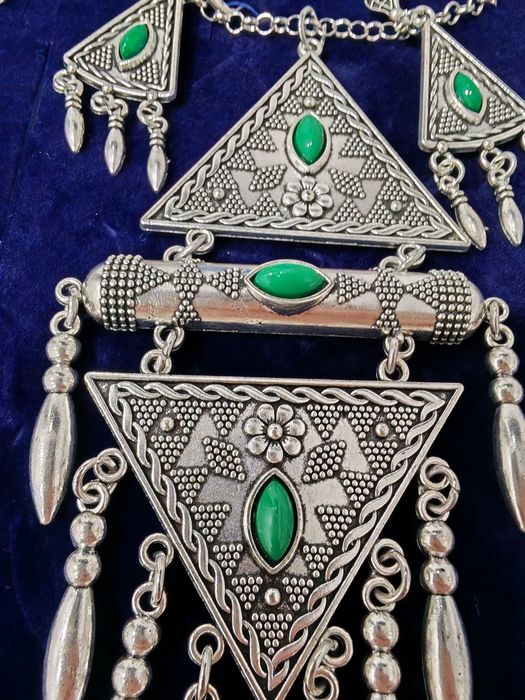 Набр Национальных украшений