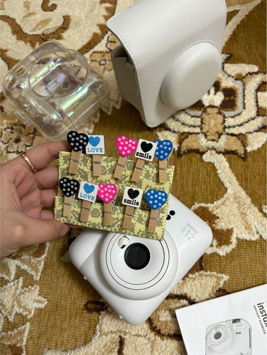 Камера:Intax mini 12