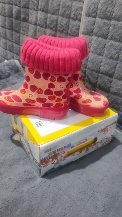 Детская обувь в хорошем состоянии