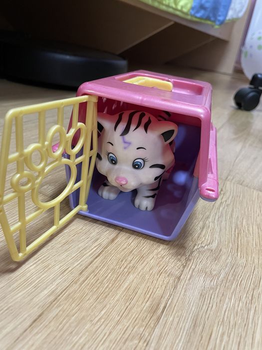 Животни в къщичка