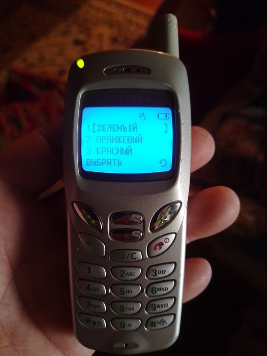 Телефон Самсунг р210