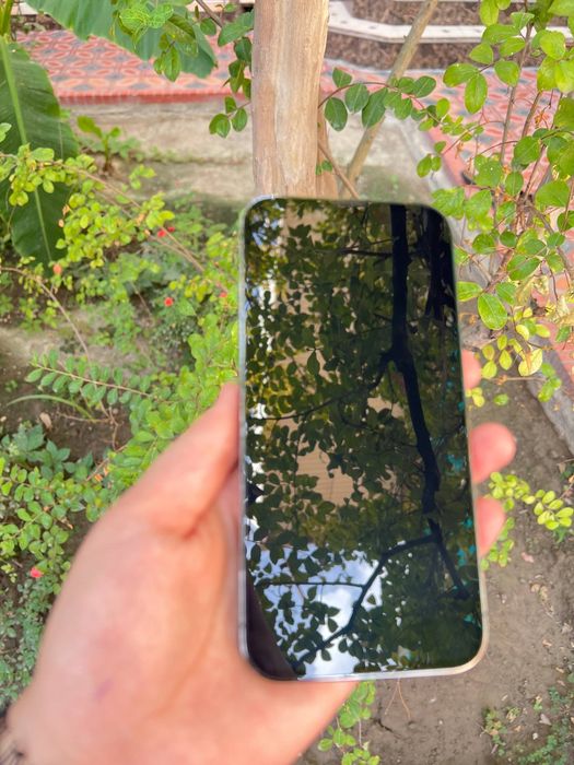 I phone 13 pro ideal qirilgan joylari yoq karobkasi bor