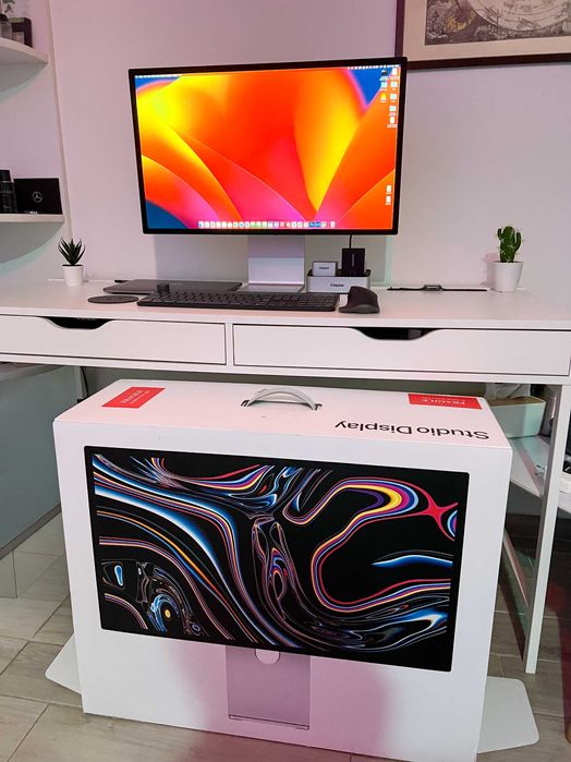 Apple Studio Display 5K 27" Nano-Texture + Suport reglabil pe inaltime