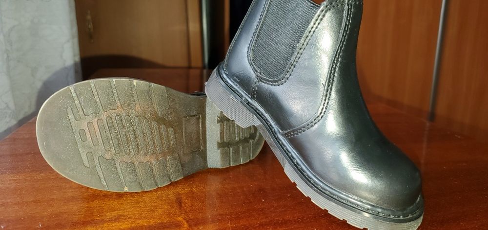 Детские кожаные ботинки