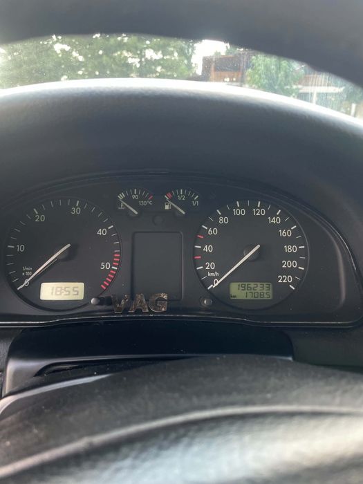 Продавам Passat b5