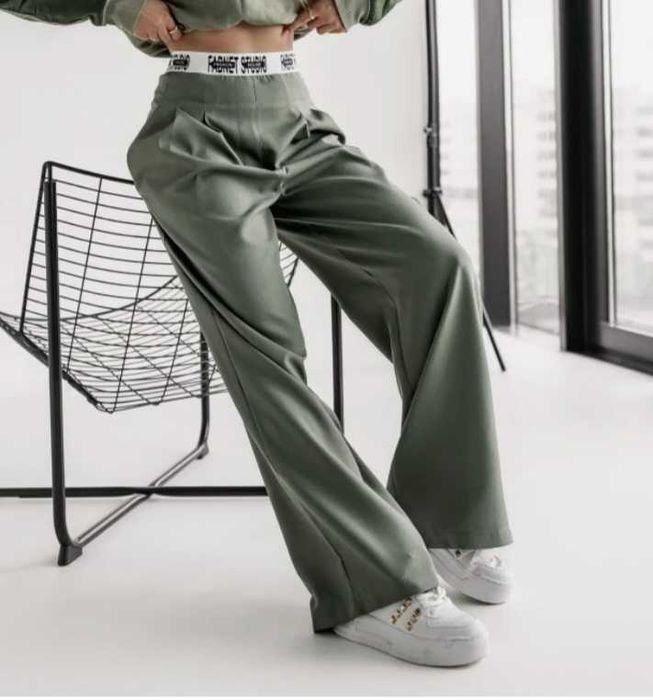 Широк панталон с висока талия