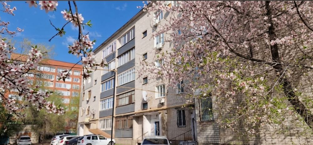 Продам квартиру 3 комнатную