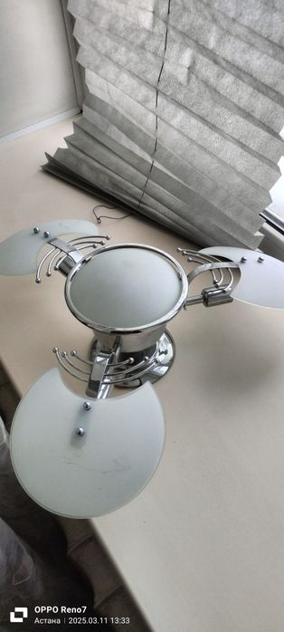 Трёх рожковые люстры