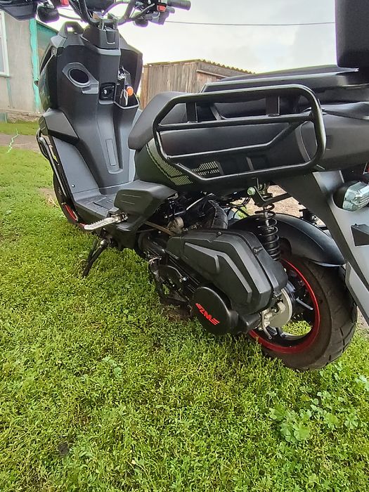 Продам скутер Танк 150 кубов стоит на учёте