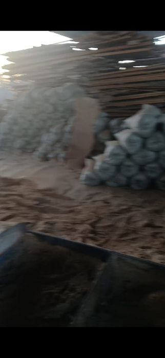 Продам опилки мешками.