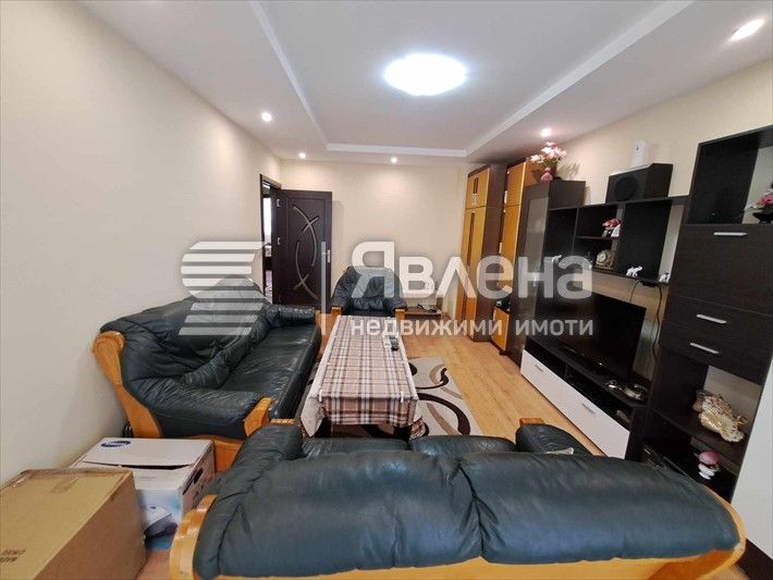 Продава се Двустаен апартамент в Ямбол, Георги Бенковски - 63 кв.м за 837 €/кв.м - Снимка #1