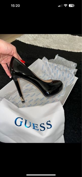 Pantofi Guess din piele
