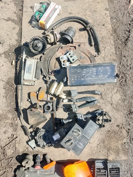 Продам запчасти Мазда ваз ауди