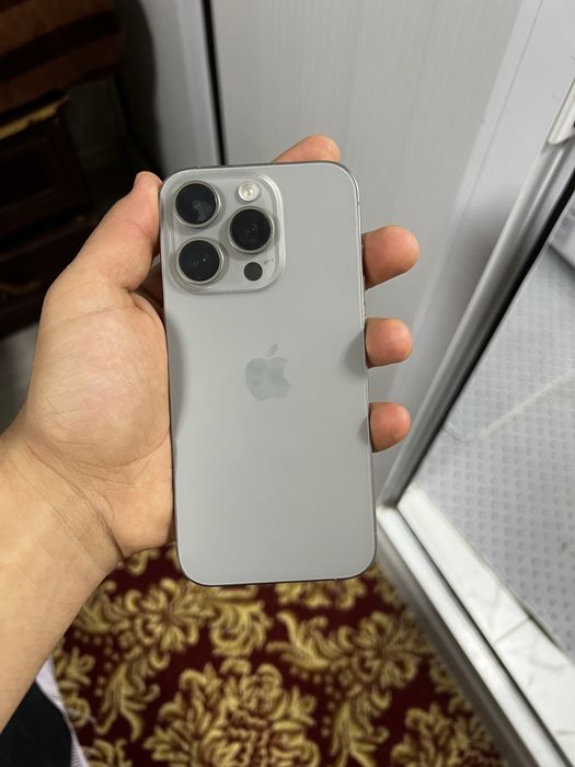 Iphone 15 pro  natural titanium