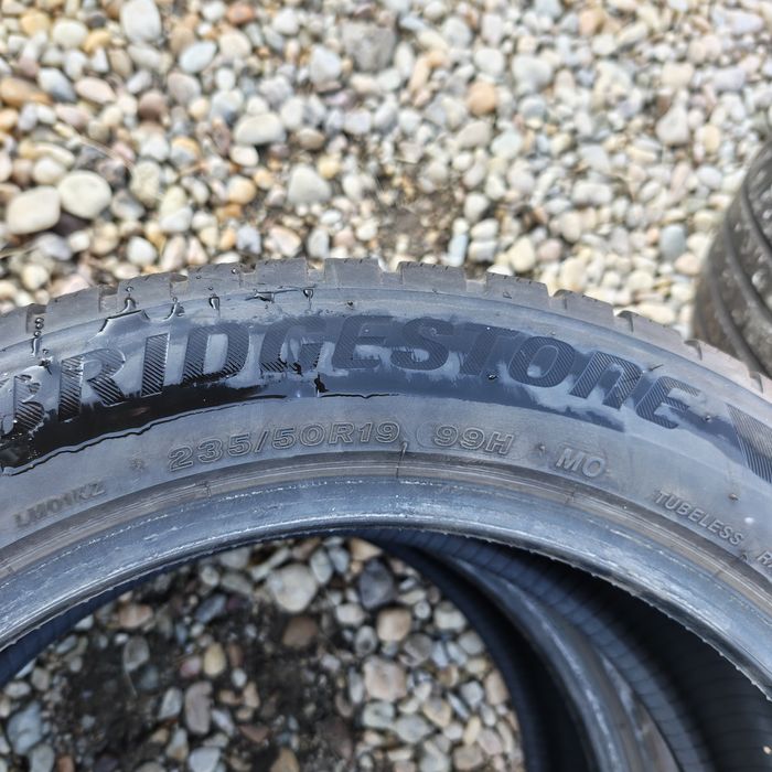 Anvelope 235/50R19 marca Bridgestone, DOT 2021,M+S, 7 mm