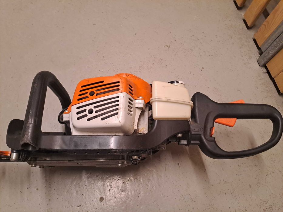 Stihl HS  82 R Foarfeca gard viu