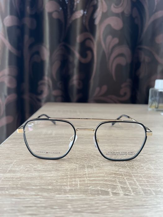 Ochelari optici tommy hilfiger, originali