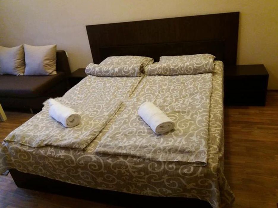 Продава се Тристаен апартамент в София, Студентски град - 116 кв.м за 1983 €/кв.м - Снимка #2