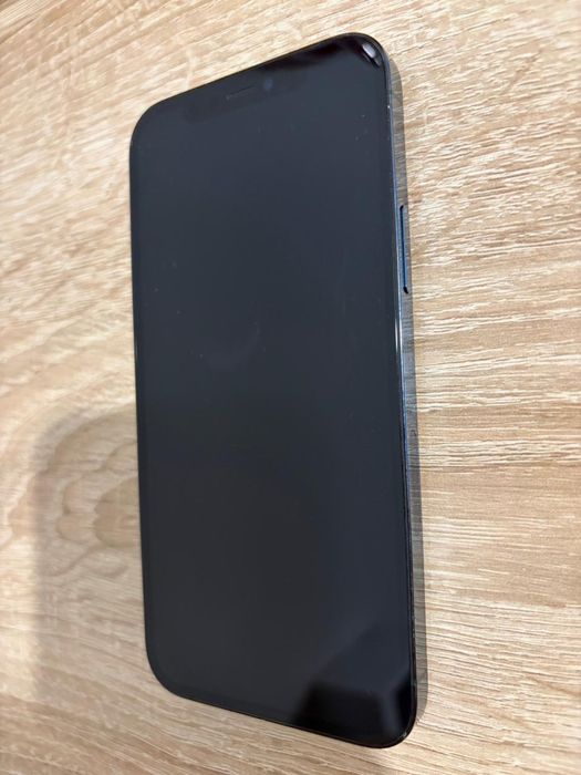 Iphone 12 pro в хорошем состояний