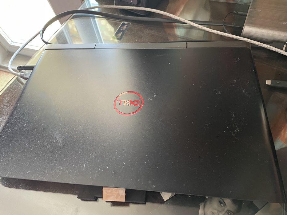 Dell Inspiron 7577 - laptop gaming sau design