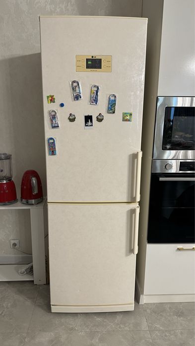 Продается холодильники