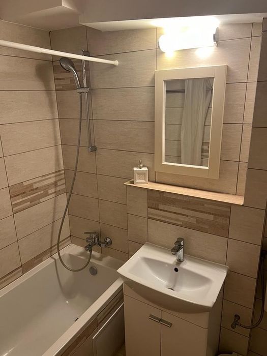 Proprietar, închiriez apartament central 2 camere