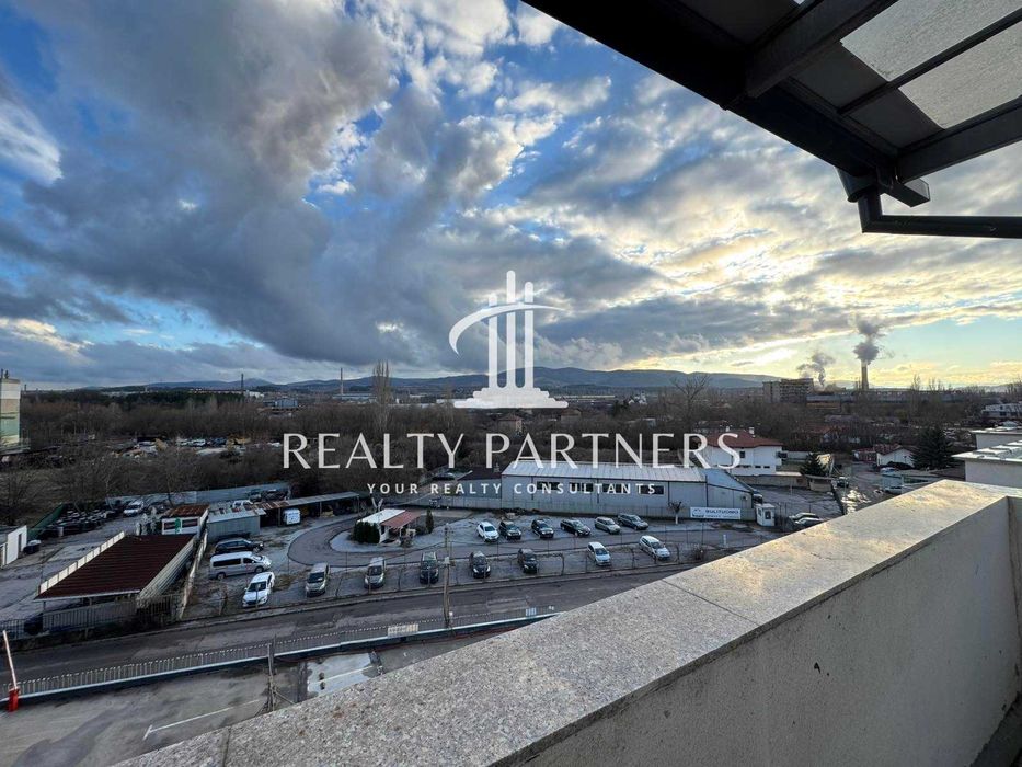 Продава се Тристаен апартамент в Перник, Изток - 100 кв.м за 714 €/кв.м - Снимка #4