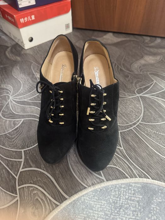 Б/у женский ботильон 38 размер замша