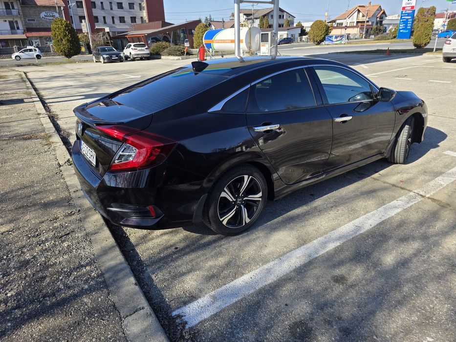 Honda Civic Sedan 10th 4D 1.5T MT Elegance