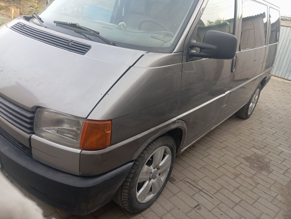 Продам 2,4 каравелла