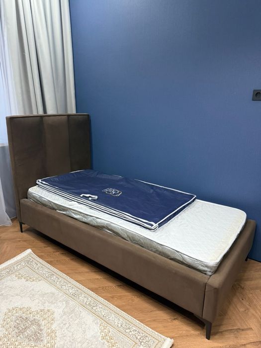 кровать односпальняя