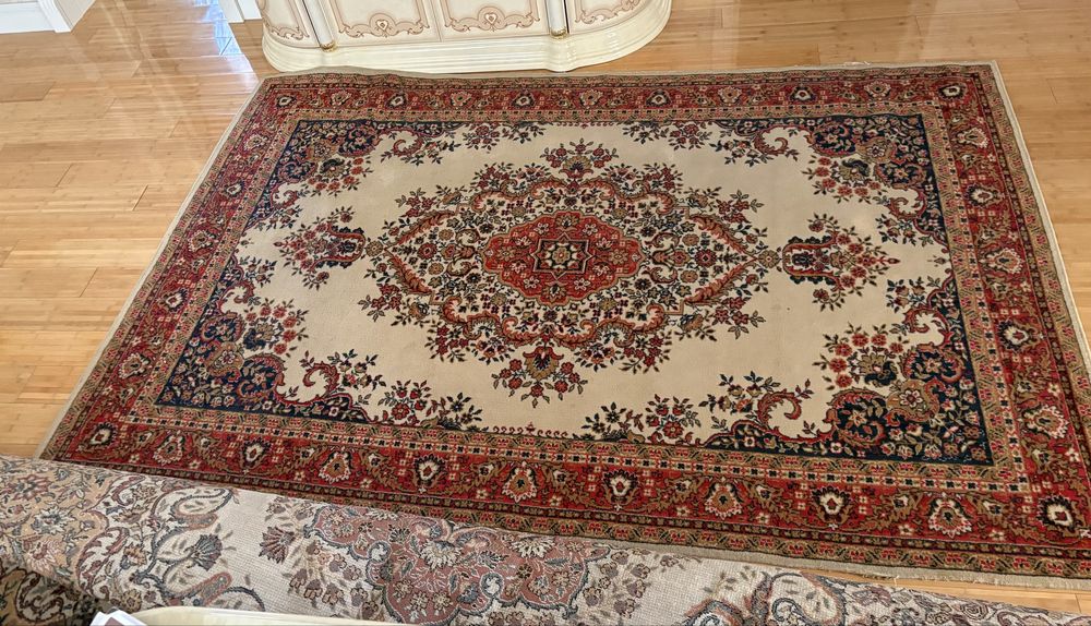 Ковер в хорошем состоянии