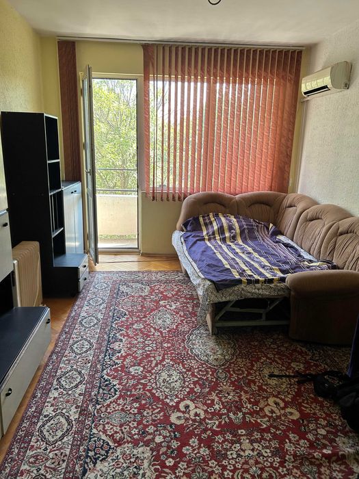 Продава се 4етиристаен апартамент зад Съвета в град Димитровград