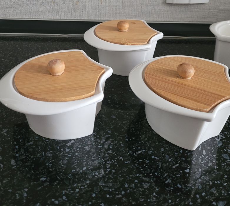 Отдам менажница за шоколадку