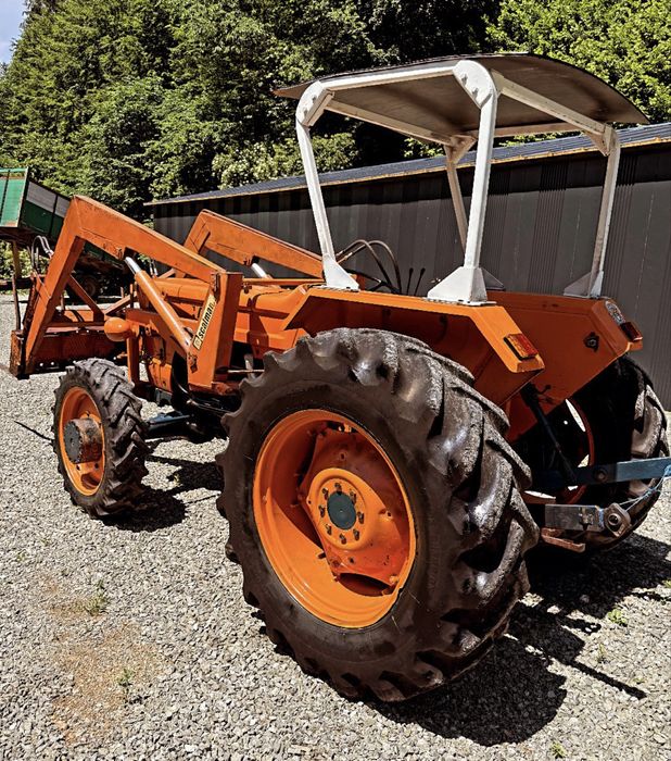 Tractor Fiat 640 in 4 pistone de 64 cp