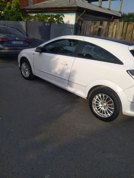 Opel Astra H GTC 1.6 Benzină -masina întreținută  1800e